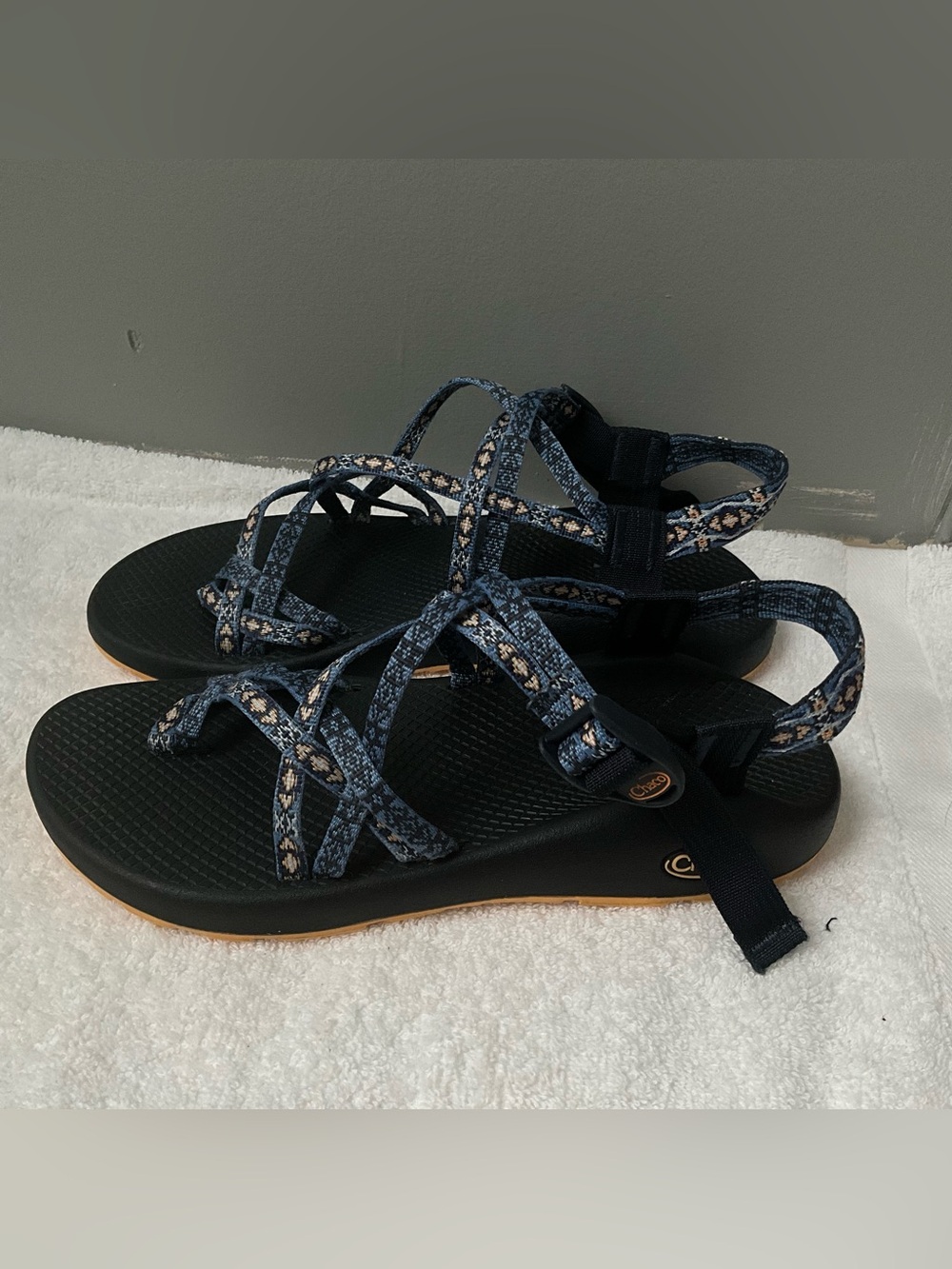 Chaco Women's Sandal with Navy & Beige Patterned Straps